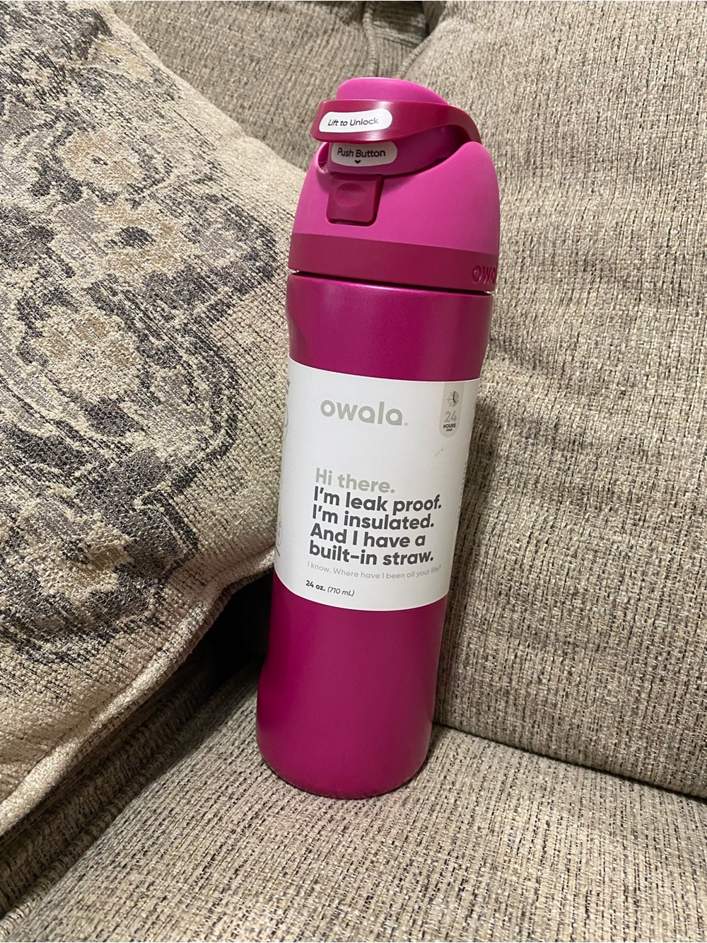 Owala.32.0z Insulated Leak-Proof Water Bottle with Built-In Straw — Magenta Pink